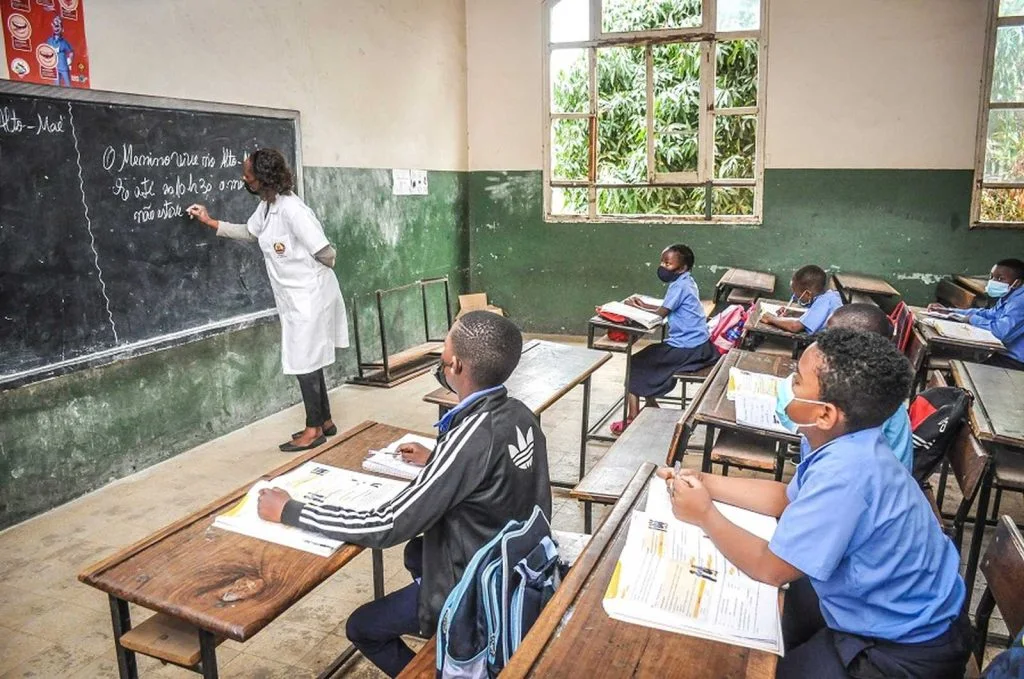 Mais de 600 Professores Continuam sem Receber Ajudas de Custo