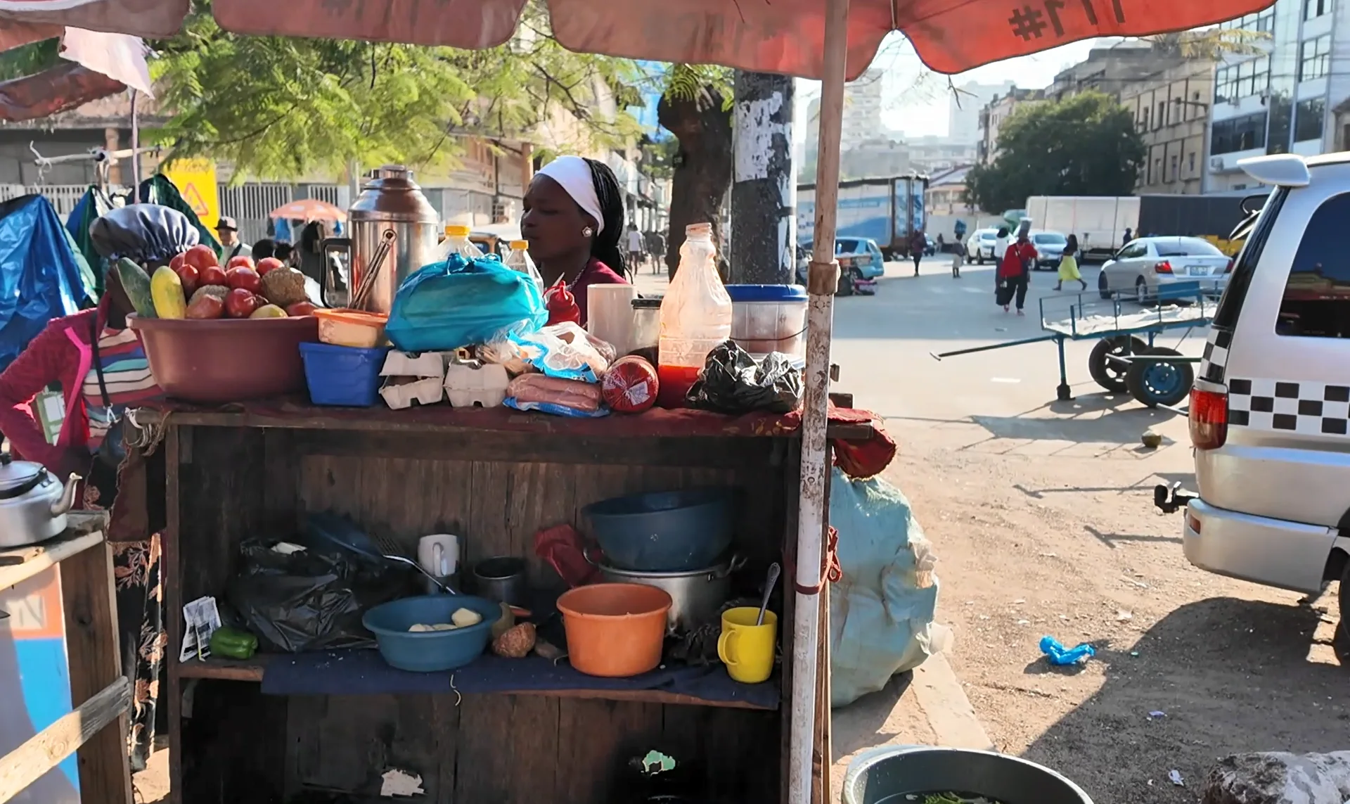 O Chá que Alimenta Trabalhadores em Maputo e Sustenta Famílias