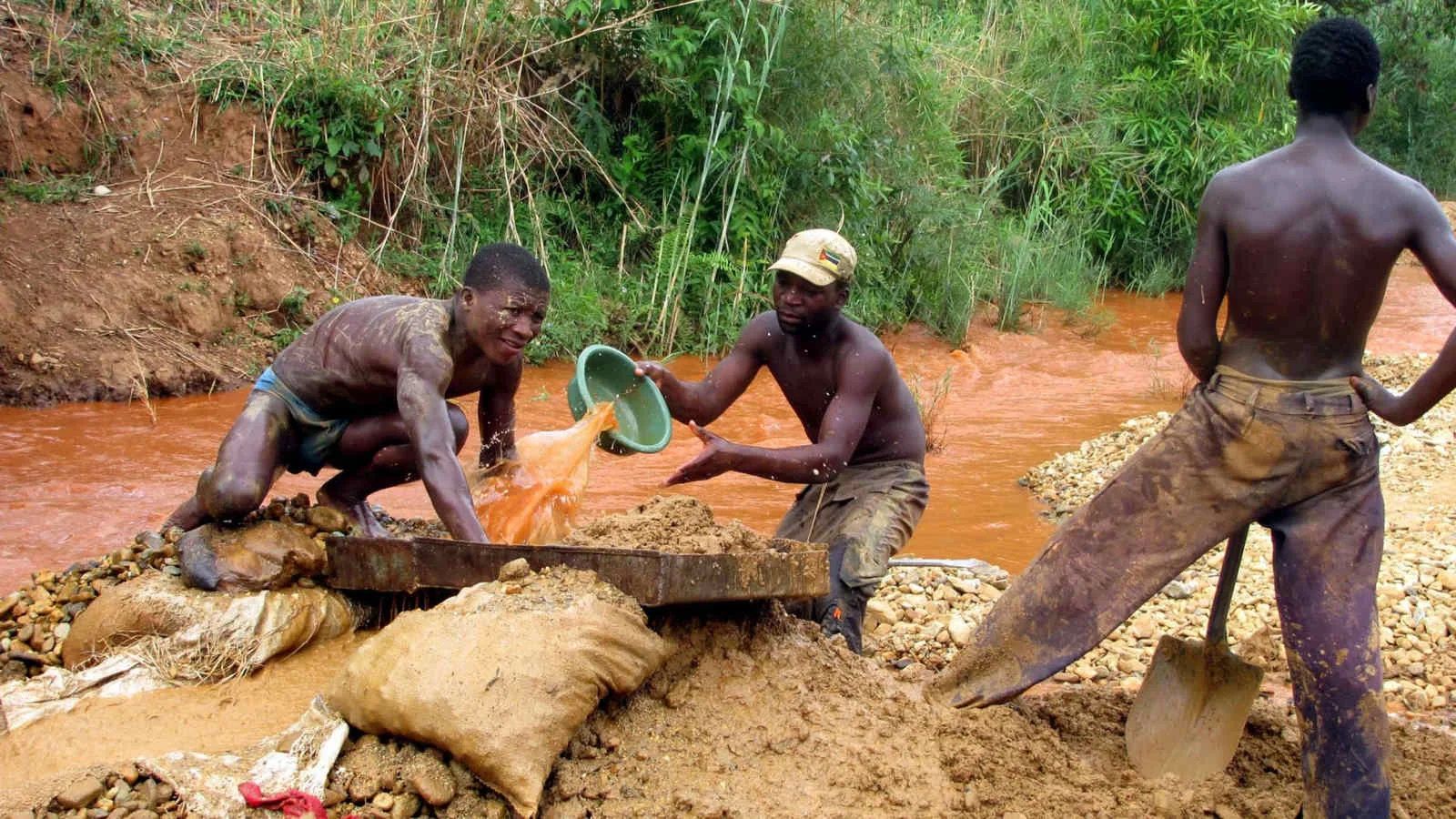 Government Seeks to End Mercury Use in Gold Mining